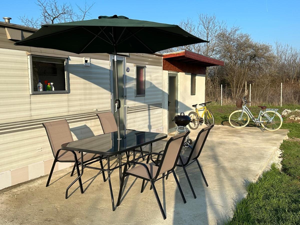 Caravans 10 Min To Tsonevo Lake & 35 Min To Black Sea ภายนอก รูปภาพ